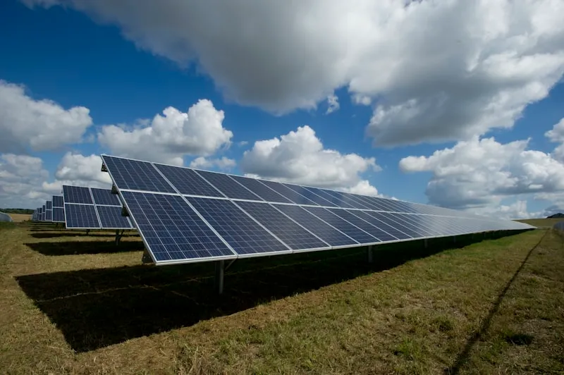 Sistemas Fotovoltaicos — EA Technology