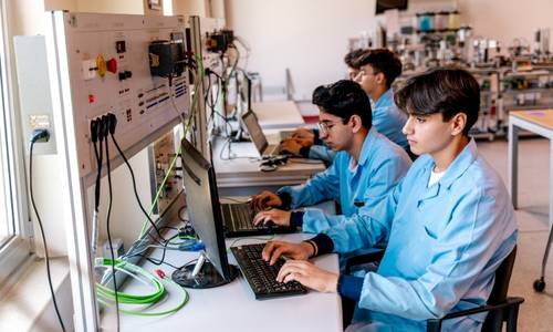 educación y capacitación técnica